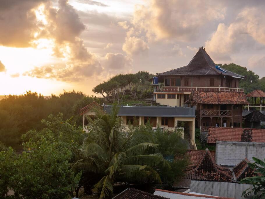 Villa Watu Kodok - Villa Located Close To The Beach Baron Luaran gambar